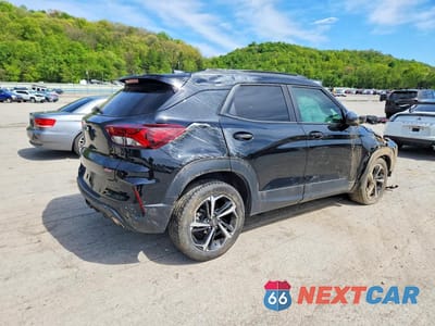 Trzecie zdjęcie samochodu z tyłu: 2022 CHEVROLET TRAILBLAZER RS VIN:KL79MTSL1NB109628 - miniatura
