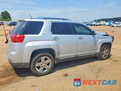 Trzecie zdjęcie samochodu z tyłu: 2013 GMC TERRAIN SLT VIN:2GKFLWE31D6197530 - miniatura
