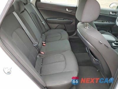 Zdjęcie 10 z 12 samochodu: 2017 KIA OPTIMA LX VIN:5XXGT4L31HG176102 - miniatura