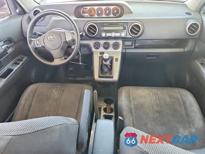 Zdjęcie 8 z 13 samochodu: 2009 TOYOTA SCION XB VIN:JTLKE50E091069821 - miniatura