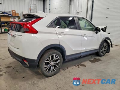 Trzecie zdjęcie samochodu z tyłu: 2018 MITSUBISHI ECLIPSE CROSS LE VIN:JA4AT4AA4JZ618990 - miniatura