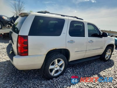 Trzecie zdjęcie samochodu z tyłu: 2013 CHEVROLET TAHOE K1500 LTZ VIN:1GNSKCE02DR350798 - miniatura