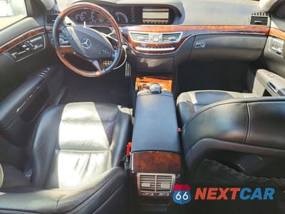 Zdjęcie 8 z 12 samochodu: 2013 MERCEDES-BENZ S 550 VIN:WDDNG7DB7DA511460 - miniatura