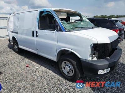 Czwarte zdjęcie samochodu z boku: 2021 CHEVROLET EXPRESS G2500 VIN:1GCWGAFPXM1266450 - miniatura