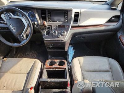 Zdjęcie 8 z 13 samochodu: 2018 TOYOTA SIENNA LIMITED 7-PASSENGER VIN:5TDDZ3DCXJS203327 - miniatura