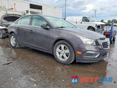 Czwarte zdjęcie samochodu z boku: 2015 CHEVROLET CRUZE LT VIN:1G1PC5SB2F7246848 - miniatura