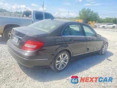 Trzecie zdjęcie samochodu z tyłu: 2012 MERCEDES-BENZ C 250 VIN:WDDGF4HB8CR236542 - miniatura