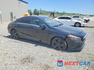 Czwarte zdjęcie samochodu z boku: 2019 MERCEDES-BENZ CLA 250 VIN:WDDSJ4EB6KN738999 - miniatura