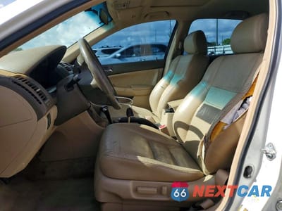Zdjęcie 7 z 12 samochodu: 2005 HONDA ACCORD LX VIN:1HGCM66515A006013 - miniatura