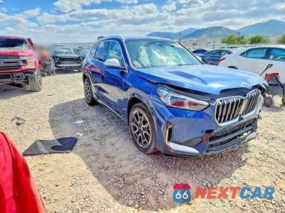 Czwarte zdjęcie samochodu z boku: 2024 BMW X1 XDRIVE28I VIN:WBX73EF00R5Z51277 - miniatura