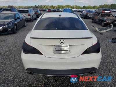 Zdjęcie 6 z 12 samochodu: 2014 MERCEDES-BENZ CLA 250 VIN:WDDSJ4EB0EN059931 - miniatura