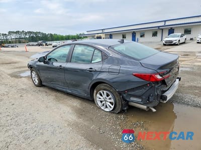 Drugie zdjęcie samochodu z przodu: 2026 TOYOTA CAMRY LE VIN:4T1DAACKXTU703986 - miniatura