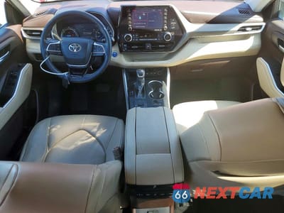 Zdjęcie 8 z 13 samochodu: 2021 TOYOTA HIGHLANDER HYBRID XLE VIN:5TDGBRCH3MS514474 - miniatura