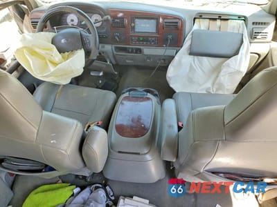Zdjęcie 8 z 12 samochodu: 2007 FORD F250 SUPER DUTY VIN:1FTSW21P57EA88894 - miniatura