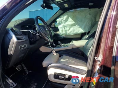 Zdjęcie 7 z 12 samochodu: 2021 BMW X5 M50I VIN:5UXJU4C05M9E59281 - miniatura