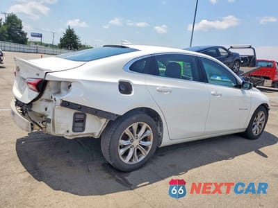 Trzecie zdjęcie samochodu z tyłu: 2019 CHEVROLET MALIBU LT VIN:1G1ZD5ST9KF204157 - miniatura