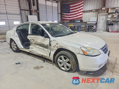 Czwarte zdjęcie samochodu z boku: 2004 NISSAN ALTIMA 2.5 VIN:1N4AL11DX4C147505 - miniatura
