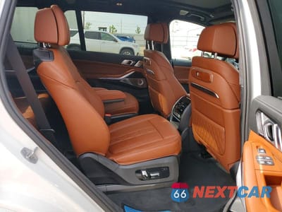 Zdjęcie 11 z 13 samochodu: 2026 BMW X7 XDRIVE40I VIN:5UX23EM02T9382313 - miniatura