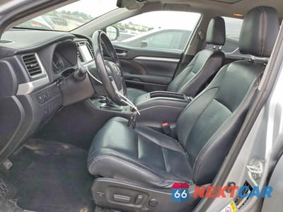 Zdjęcie 7 z 13 samochodu: 2018 TOYOTA HIGHLANDER XLE VIN:5TDJZRFH2JS523403 - miniatura
