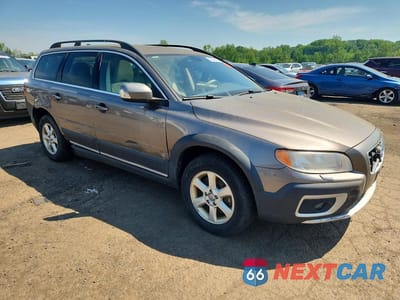 Czwarte zdjęcie samochodu z boku: 2010 VOLVO XC70 3.2 VIN:YV4960BZ1A1089636 - miniatura