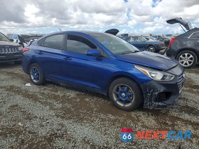 Czwarte zdjęcie samochodu z boku: 2019 HYUNDAI ACCENT SE VIN:3KPC24A39KE066712 - miniatura