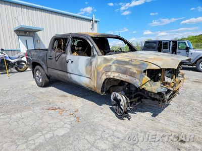 Czwarte zdjęcie samochodu z boku: 2019 TOYOTA TACOMA SR5 V6 VIN:3TMCZ5ANXKM194997 - miniatura