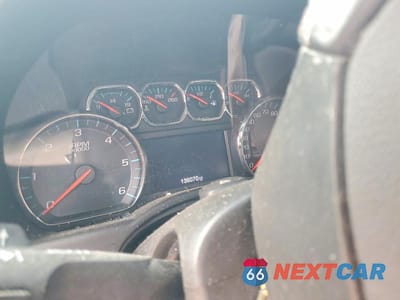 Zdjęcie 9 z 13 samochodu: 2017 CHEVROLET TAHOE C1500 LS VIN:1GNSCAKC2HR334736 - miniatura
