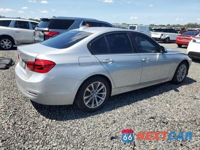 Trzecie zdjęcie samochodu z tyłu: 2016 BMW 320 XI VIN:WBA8E5G59GNT41202 - miniatura