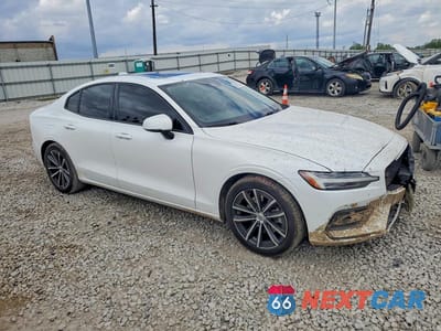 Czwarte zdjęcie samochodu z boku: 2021 VOLVO S60 T5 MOMENTUM VIN:7JR102FK4MG102697 - miniatura