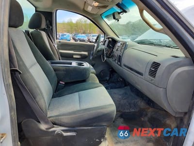 Zdjęcie 10 z 13 samochodu: 2008 CHEVROLET SILVERADO K1500 VIN:1GCEK14J38Z319201 - miniatura
