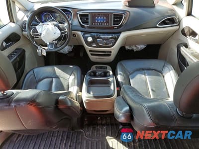 Zdjęcie 8 z 13 samochodu: 2020 CHRYSLER PACIFICA TOURING L VIN:2C4RC1BG0LR125573 - miniatura