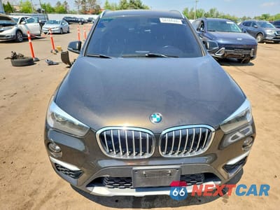 Piąte zdjęcie samochodu w środku: 2018 BMW X1 XDRIVE28I VIN:WBXHT3C34J5L27008 - miniatura