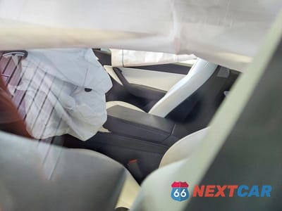 Zdjęcie 8 z 13 samochodu: 2021 TESLA MODEL Y VIN:5YJYGDEE6MF246682 - miniatura