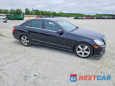 Czwarte zdjęcie samochodu z boku: 2010 MERCEDES-BENZ E 350 4MATIC VIN:WDDHF8HB8AA151594 - miniatura