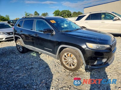 Czwarte zdjęcie samochodu z boku: 2021 JEEP CHEROKEE LATITUDE LUX VIN:1C4PJLMXXMD112209 - miniatura
