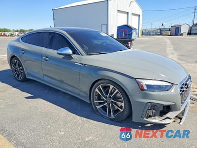 Czwarte zdjęcie samochodu z boku: 2022 AUDI S5 PREMIUM PLUS VIN:WAUC4CF55NA034715 - miniatura