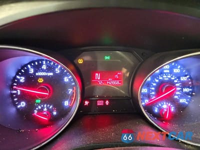 Zdjęcie 9 z 14 samochodu: 2016 KIA SEDONA LX VIN:KNDMB5C15G6162937 - miniatura