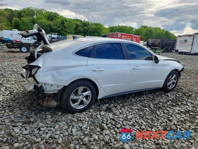 Trzecie zdjęcie samochodu z tyłu: 2021 HYUNDAI SONATA SE VIN:5NPEG4JA0MH077122 - miniatura