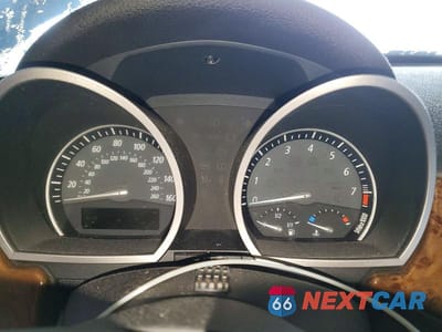 Zdjęcie 9 z 12 samochodu: 2008 BMW Z4 3.0SI VIN:4USDU53578LV34756 - miniatura