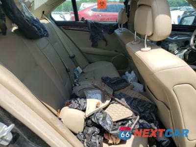 Zdjęcie 10 z 12 samochodu: 2010 MERCEDES-BENZ C 300 VIN:WDDGF5EBXAA404641 - miniatura