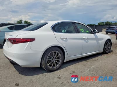 Trzecie zdjęcie samochodu z tyłu: 2017 ALFA ROMEO GIULIA VIN:ZARFAEBN2H7552220 - miniatura