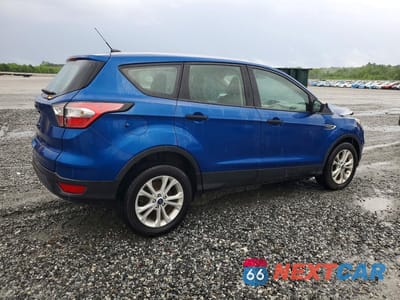 Trzecie zdjęcie samochodu z tyłu: 2018 FORD ESCAPE S VIN:1FMCU0F7XJUB58597 - miniatura