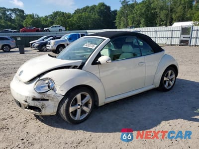 2007 VOLKSWAGEN NEW BEETLE TRIPLE WHITE 3VWFF31YX7M419511 - główne zdjęcie licytacji z USA - miniatura