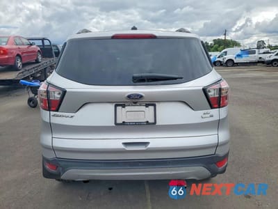 Zdjęcie 6 z 12 samochodu: 2018 FORD ESCAPE SE VIN:1FMCU9GD0JUA44021 - miniatura