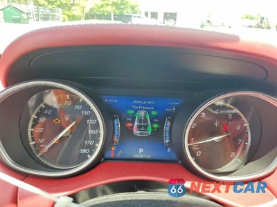 Zdjęcie 9 z 13 samochodu: 2018 MASERATI LEVANTE VIN:ZN661XUA6JX292117 - miniatura