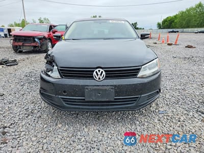 Piąte zdjęcie samochodu w środku: 2011 VOLKSWAGEN JETTA SE VIN:3VWBX7AJ5BM394662 - miniatura