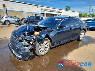 2016 CHRYSLER 300 LIMITED 2C3CCARG1GH321324 - główne zdjęcie licytacji z USA - miniatura