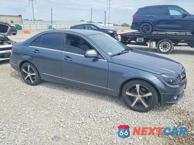 Czwarte zdjęcie samochodu z boku: 2008 MERCEDES-BENZ C 300 4MATIC VIN:WDDGF81X88F136057 - miniatura