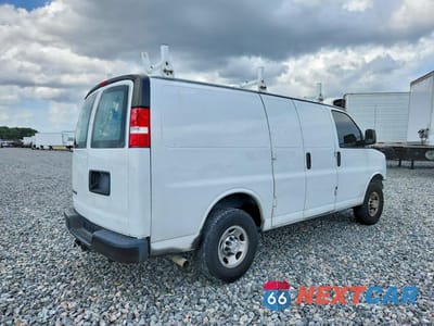 Trzecie zdjęcie samochodu z tyłu: 2022 CHEVROLET EXPRESS G2500 VIN:1GCWGAFPXN1194120 - miniatura