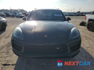 Piąte zdjęcie samochodu w środku: 2021 PORSCHE CAYENNE S VIN:WP1AB2AY6MDA29028 - miniatura